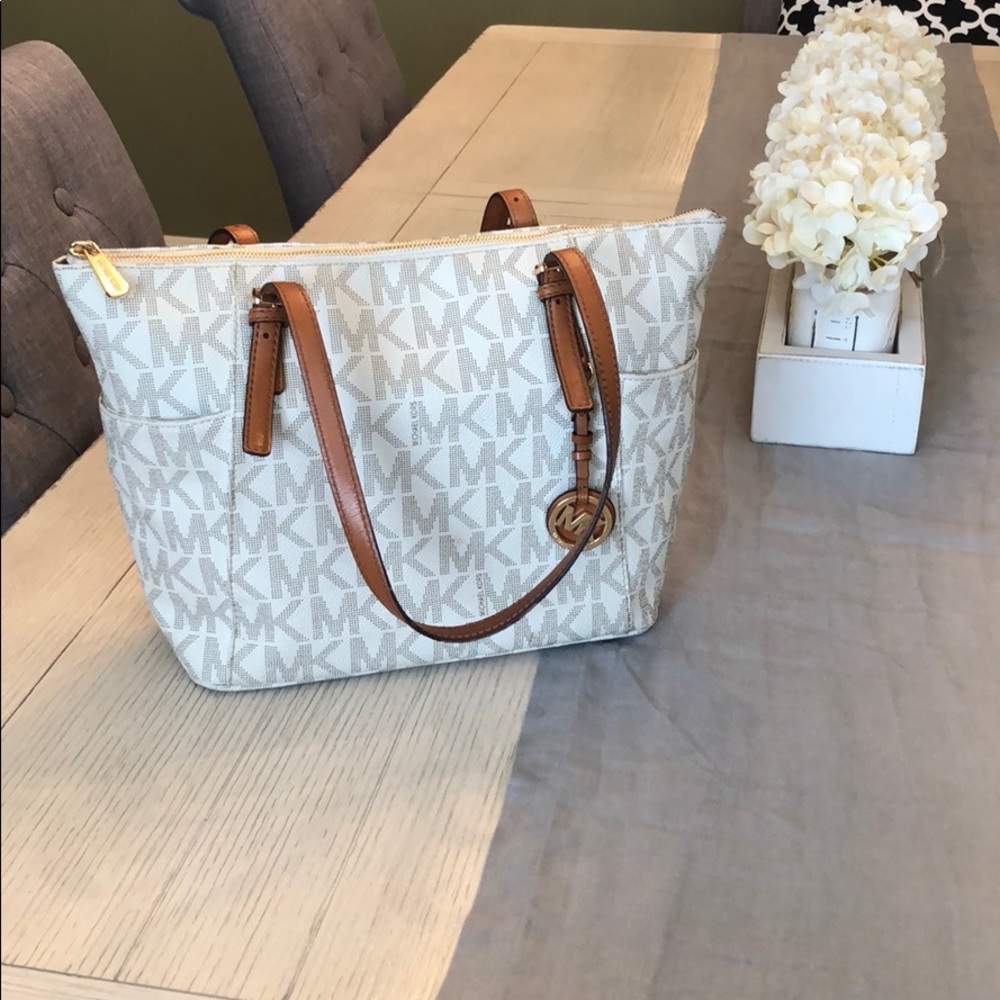 BRAND NEW MICHAEL KORS BAG🌟